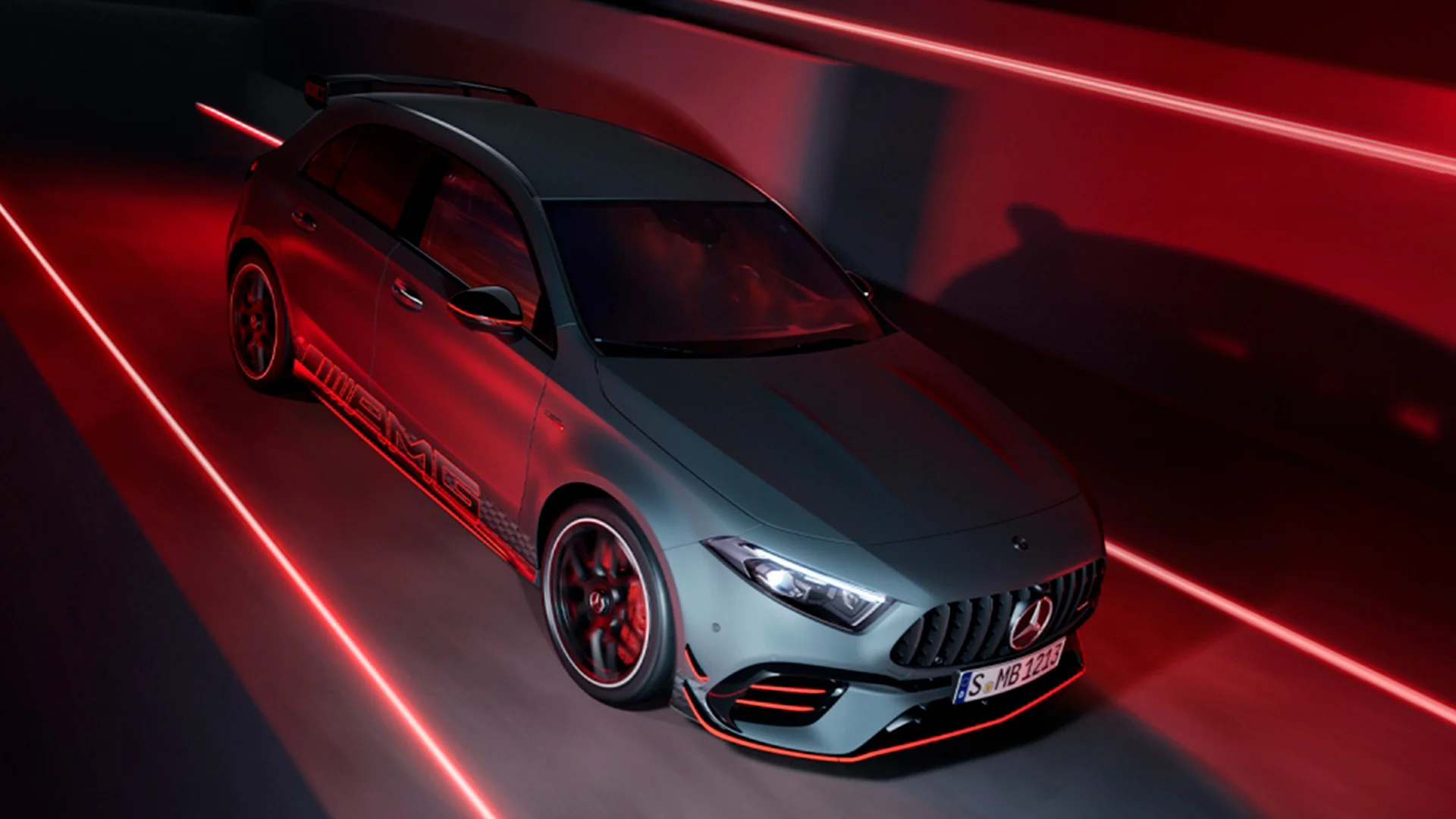 Alemautos-mercedes-benz-amg-a-45-s-derecha