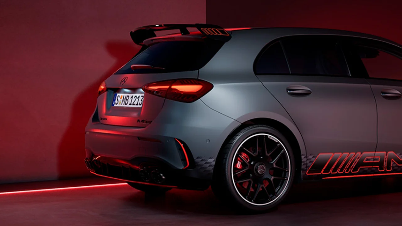 Alemautos-mercedes-benz-amg-a-45-s-exterior-aleron