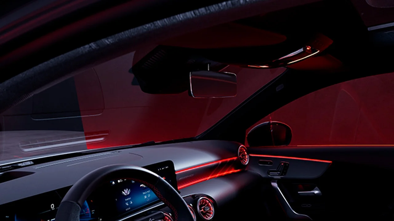 Alemautos-mercedes-benz-amg-a-45-s-interior-retrovisor