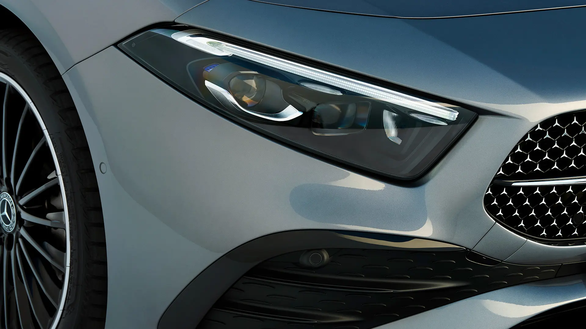 Mercedes-benz-alemautos-tooltip-exterior-1-A-35-4MATIC-FACELIFT