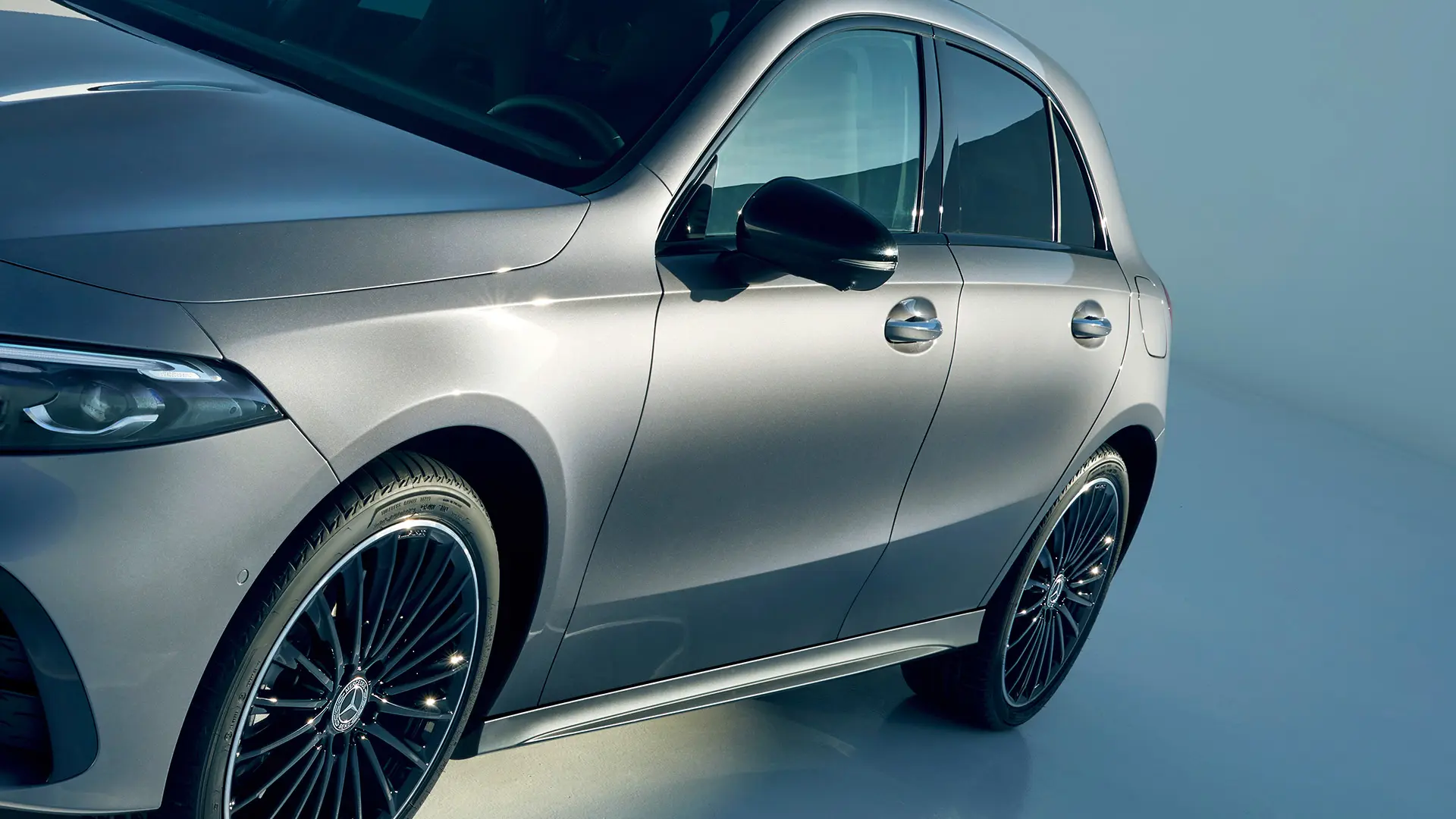 Mercedes-benz-alemautos-tooltip-exterior-3-A-35-4MATIC-FACELIFT