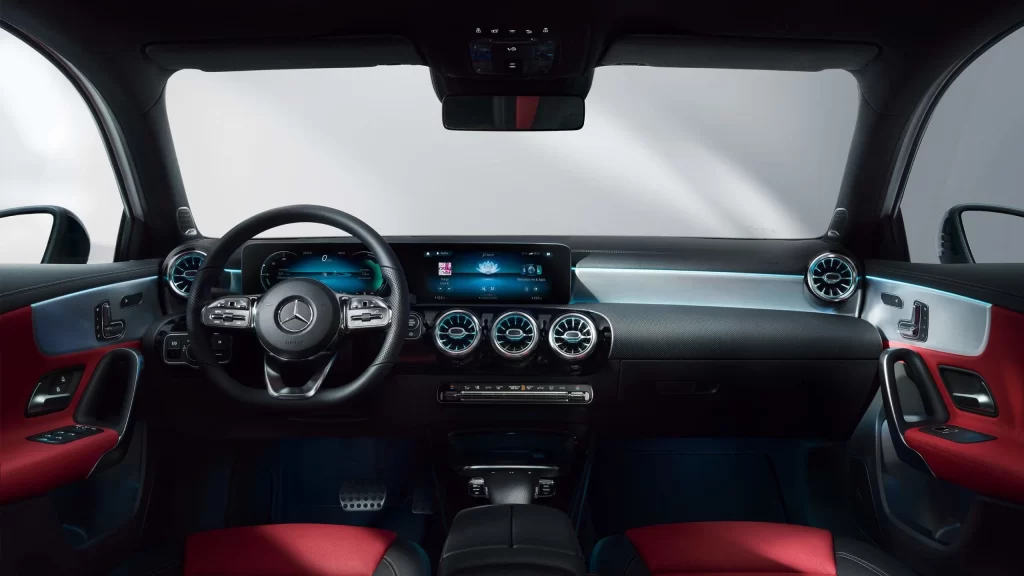 A bordo del Mercedes-AMG A45s