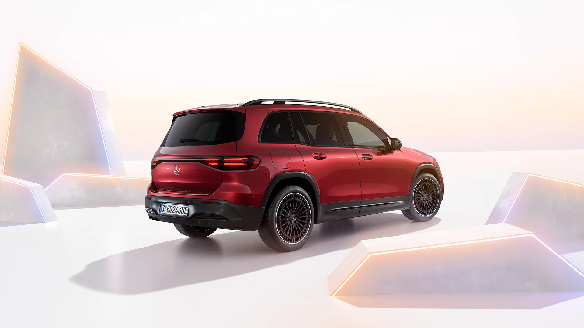 Mercedes-benz-alemautos-izquierda-eqb-350-4matic