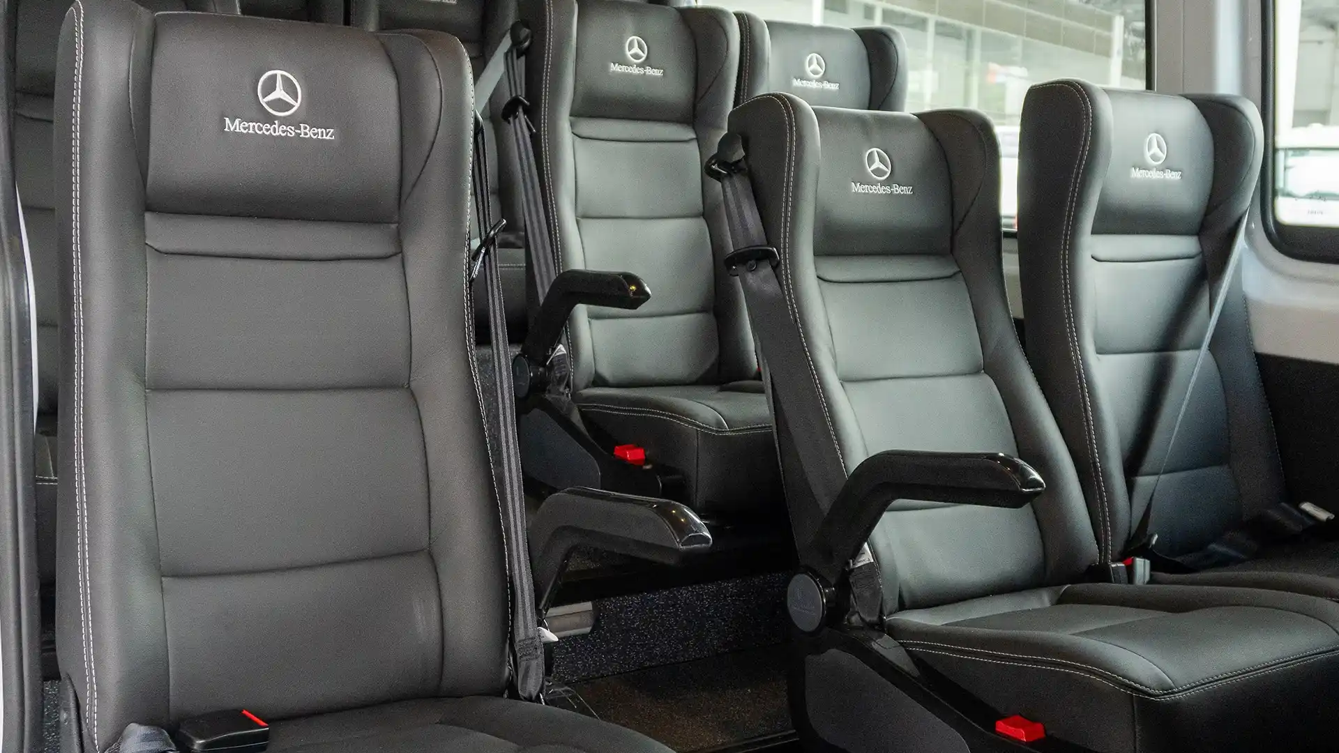 Mercedes-benz-alemautos-banner-sprinter-415-360-izquierda