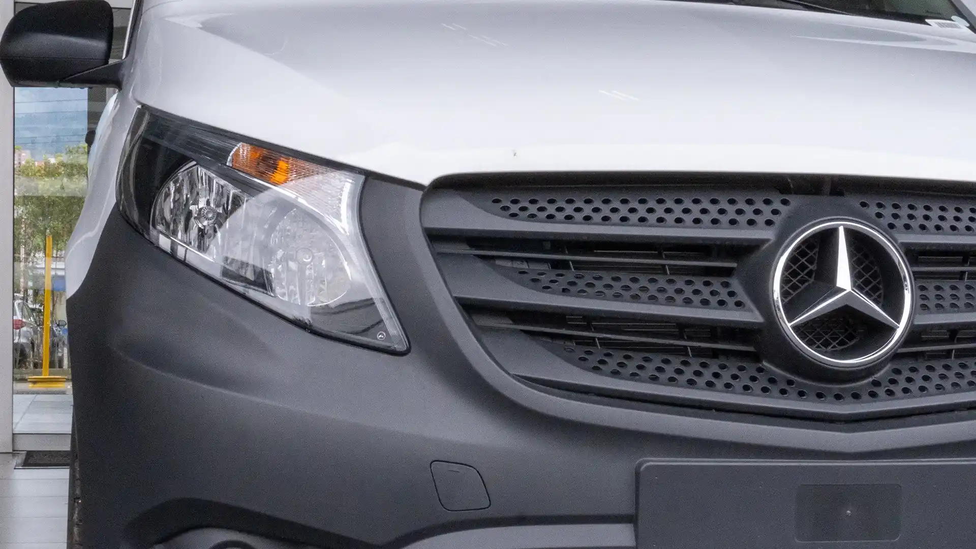 Alemautos-mercedes-benz-vito-114-cerrada-exterior-tooltip-1