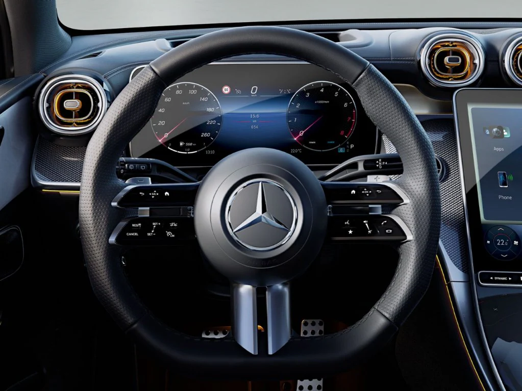 Mercedes-benz-alemautos-interior-tooltip-1-glc-300-4matic-coupe