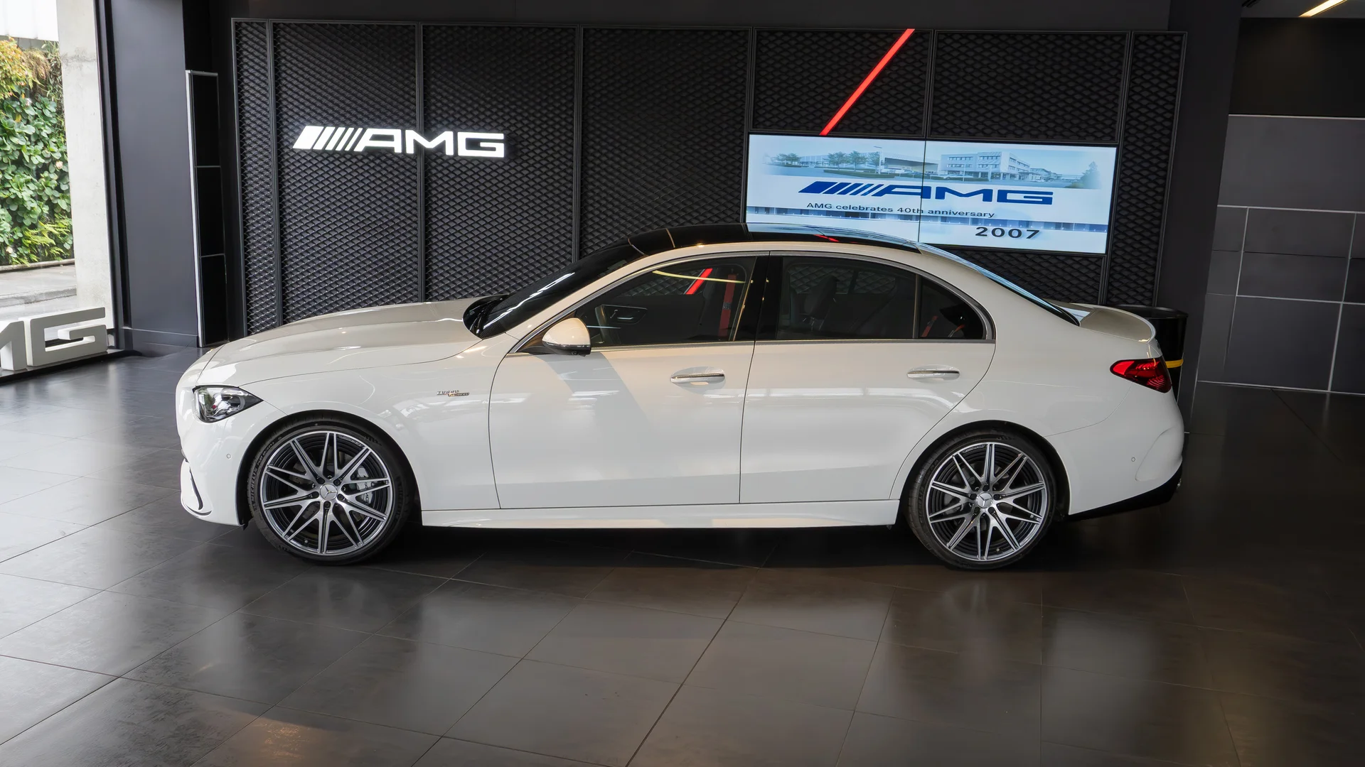 alemautos-mercedes-benz-c-43-confort-new