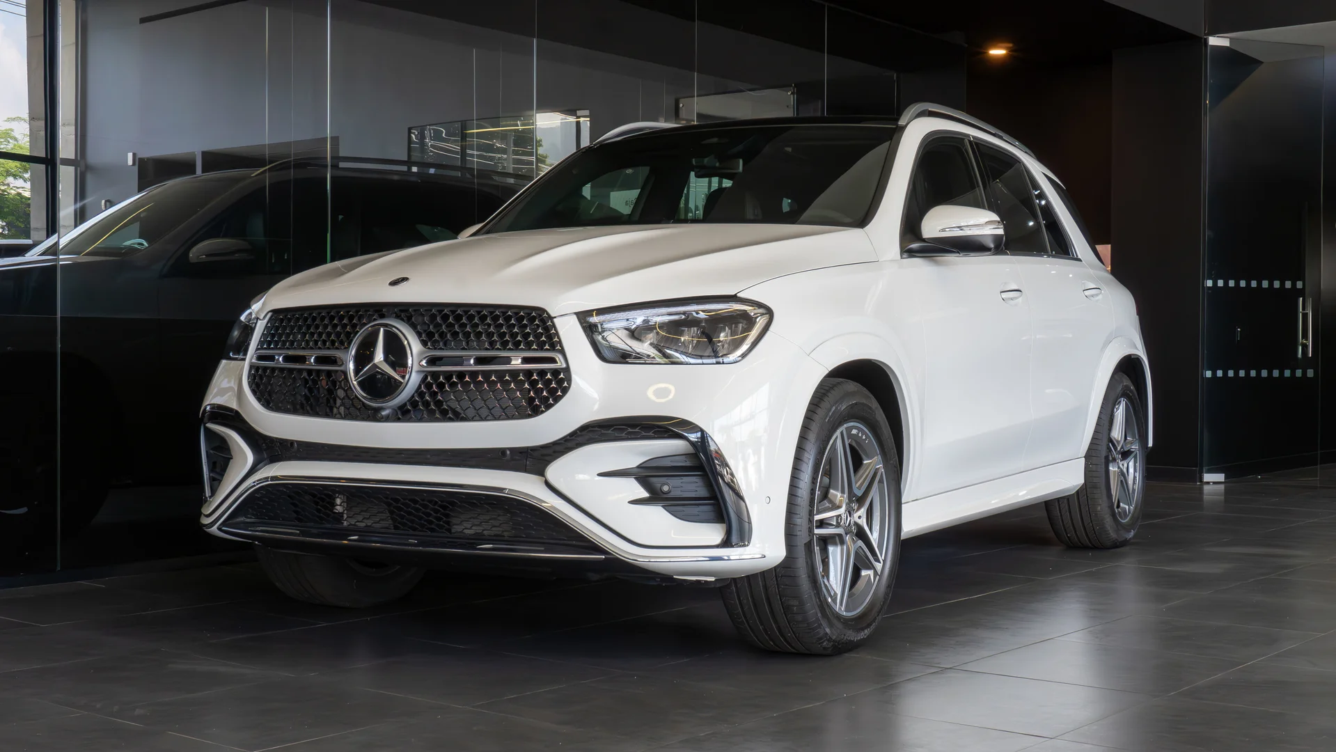 alemautos-mercedes-benz-exterior-gle-450-mobile-v2