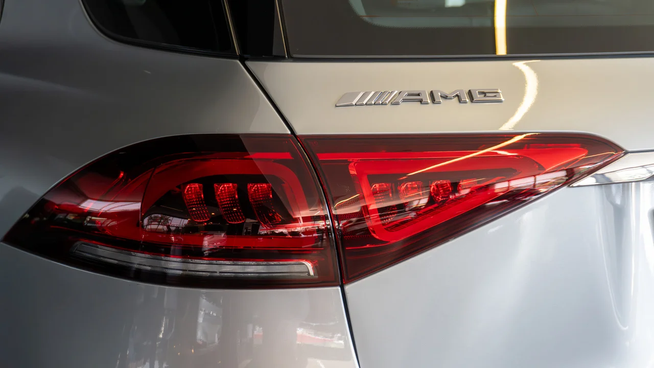 alemautos-mercedes-benz-luces-gle-63s-v2