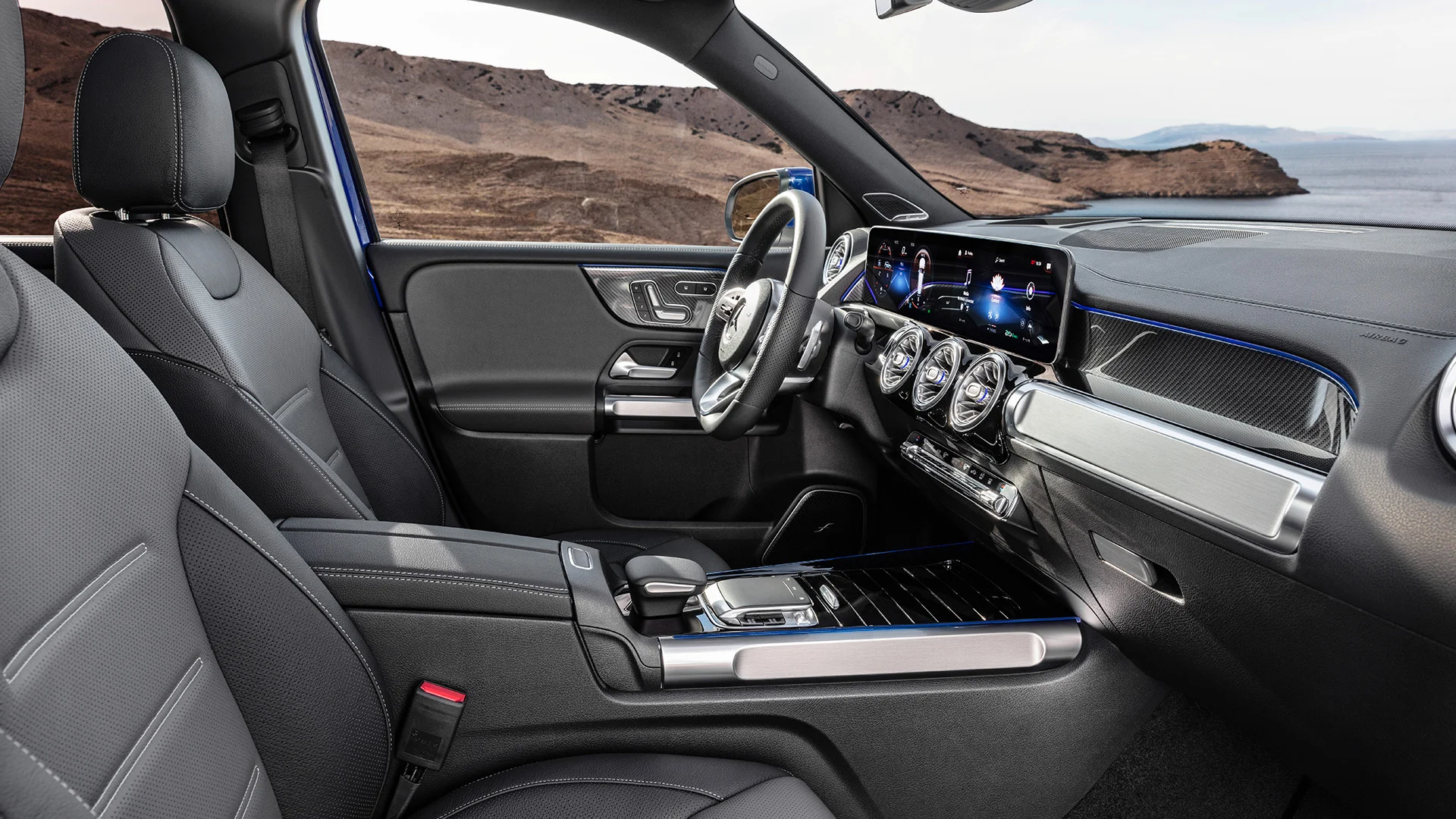 alemautos-mercedes-benz-glb-250-interior-mobile