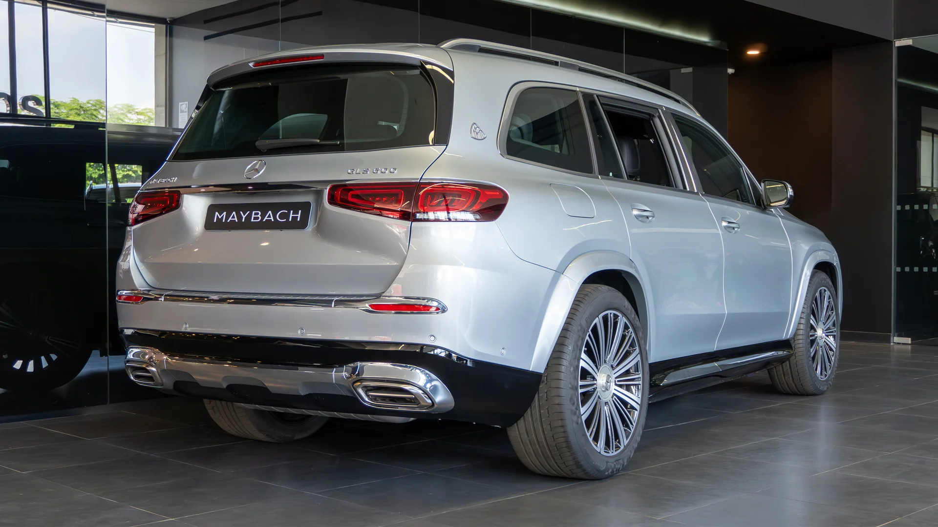 Mercedes-benz-alemautos-clase-gls-600-maybach-derecha