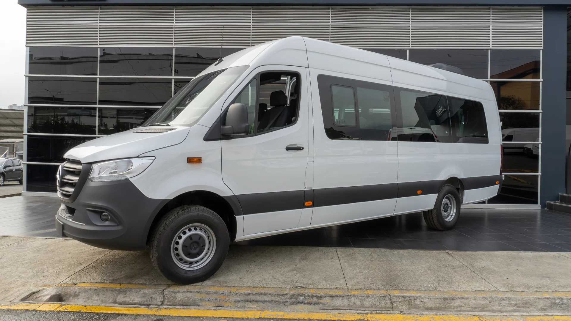 Mercedes-benz-alemautos-izquierda-sprinter