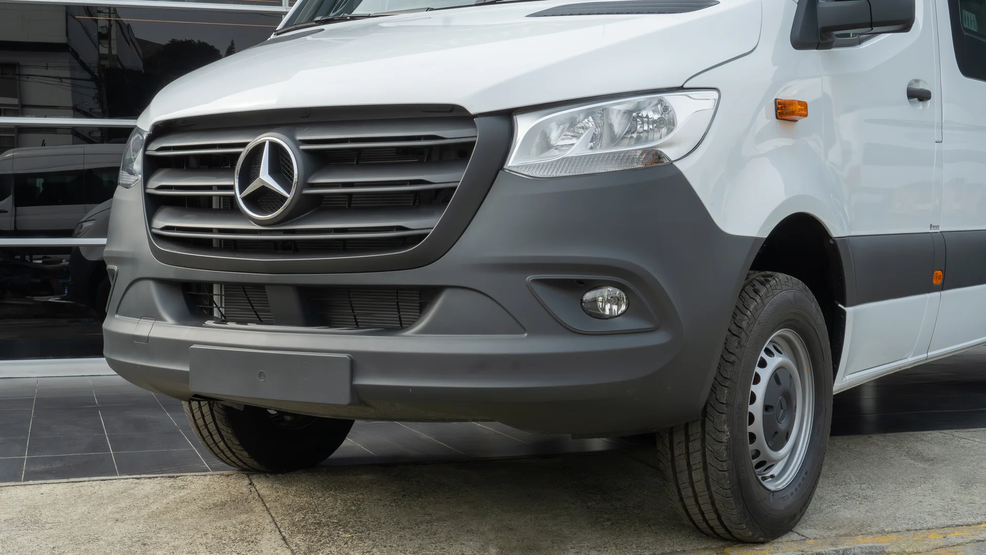 Mercedes-benz-alemautos-exterior-tooltip-3-sprinter