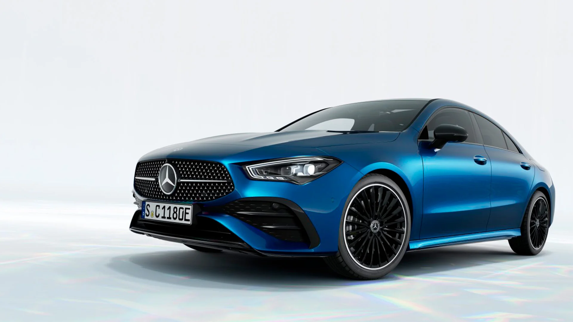 alemautos-mercedes-benz-cla-200-ext-mobile