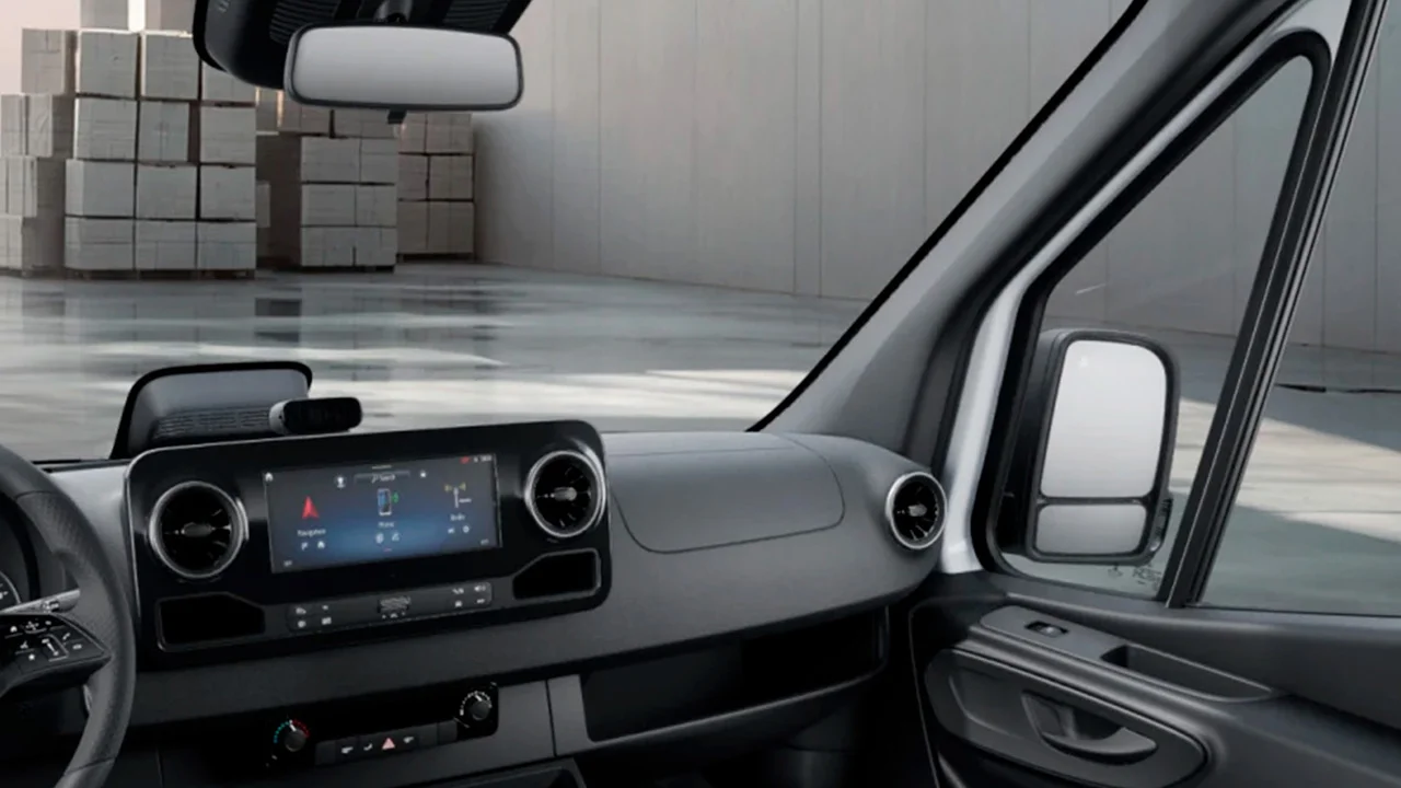 Mercedes-benz-alemautos-interior-tooltip-1-sprinter