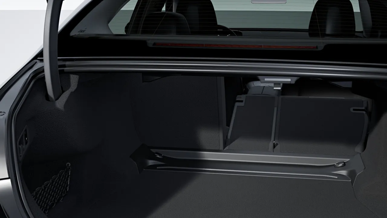 Alemautos-mercedes-benz-e300e-exterior-tootlip-1