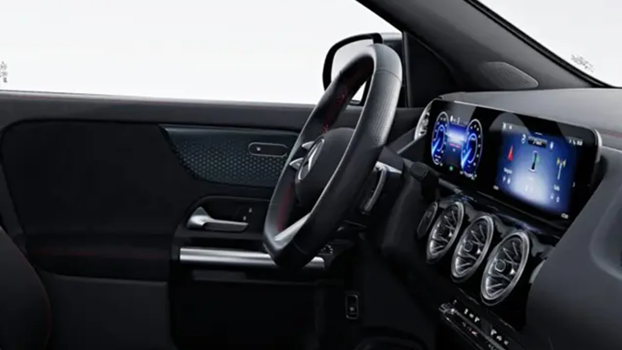 Mercedes-benz-alemautos-interior-tooltip-2-eqa-350-4matic