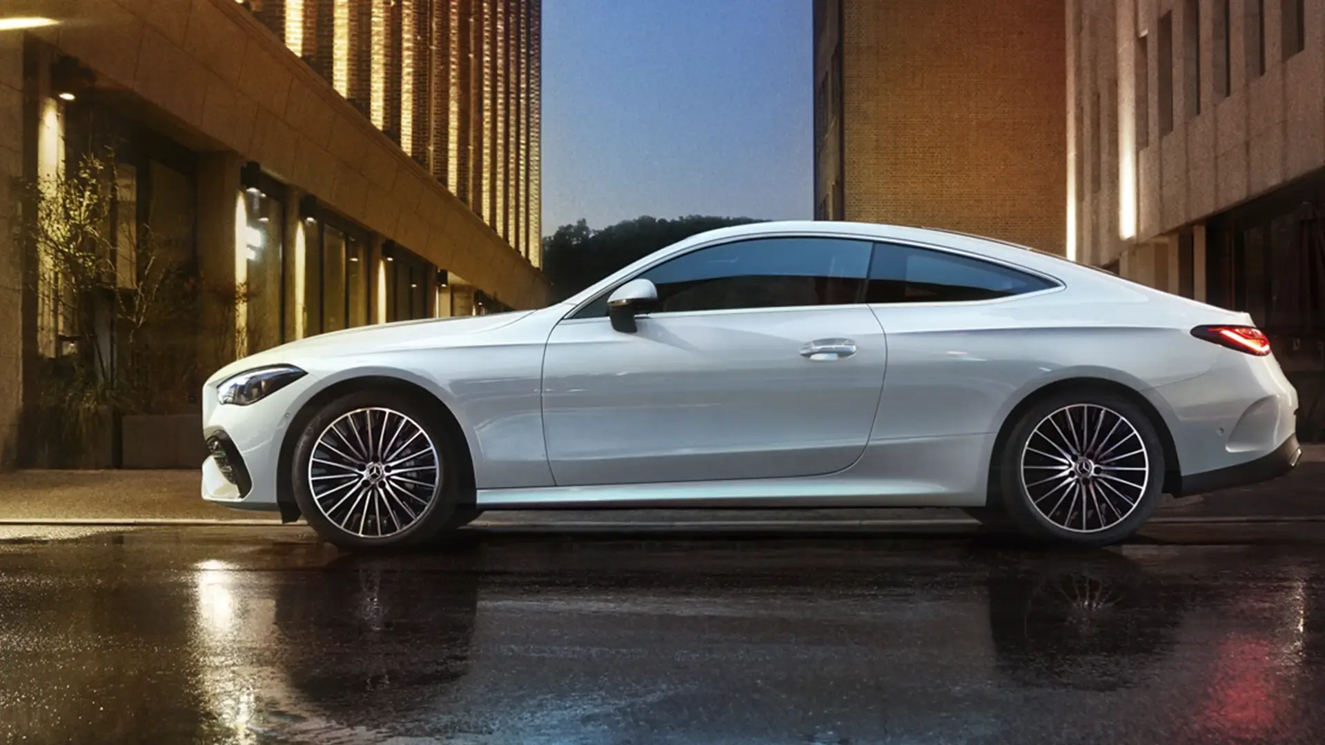 alemautos-mercedes-benz-cla-200-ext-mobile